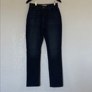 LEVl’S Classic Dark Blue Women's Jeans